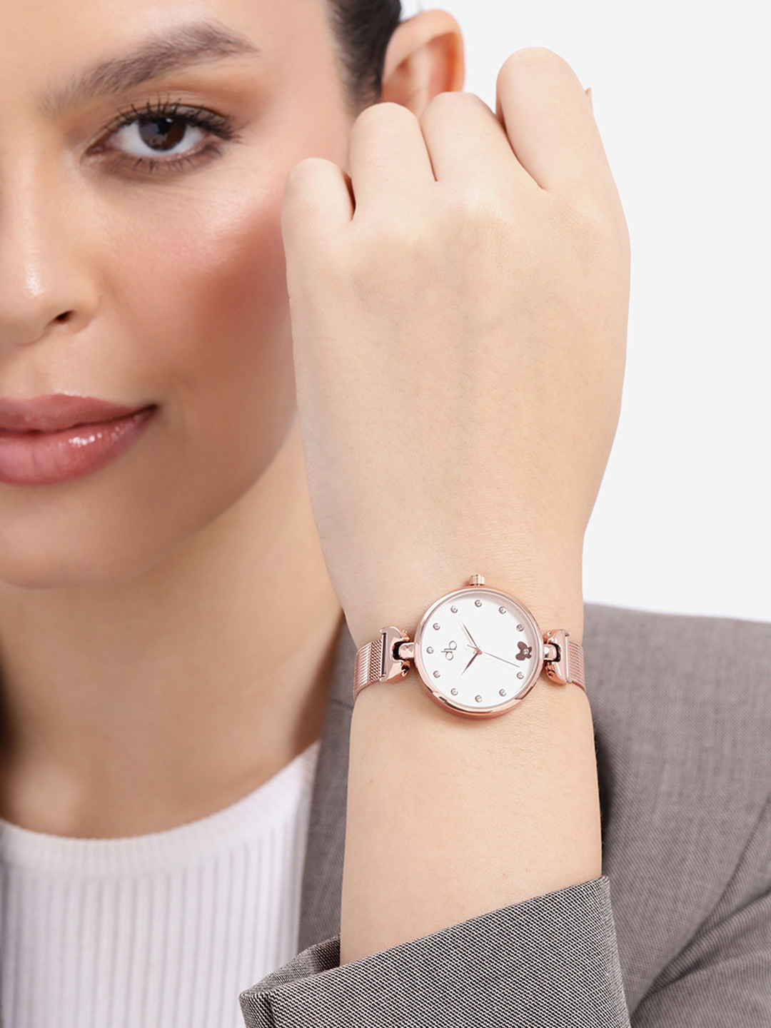 DressBerry Women Embellished Dial & Bracelet Style Straps Analogue Watch UT-A8648-SLR-DB