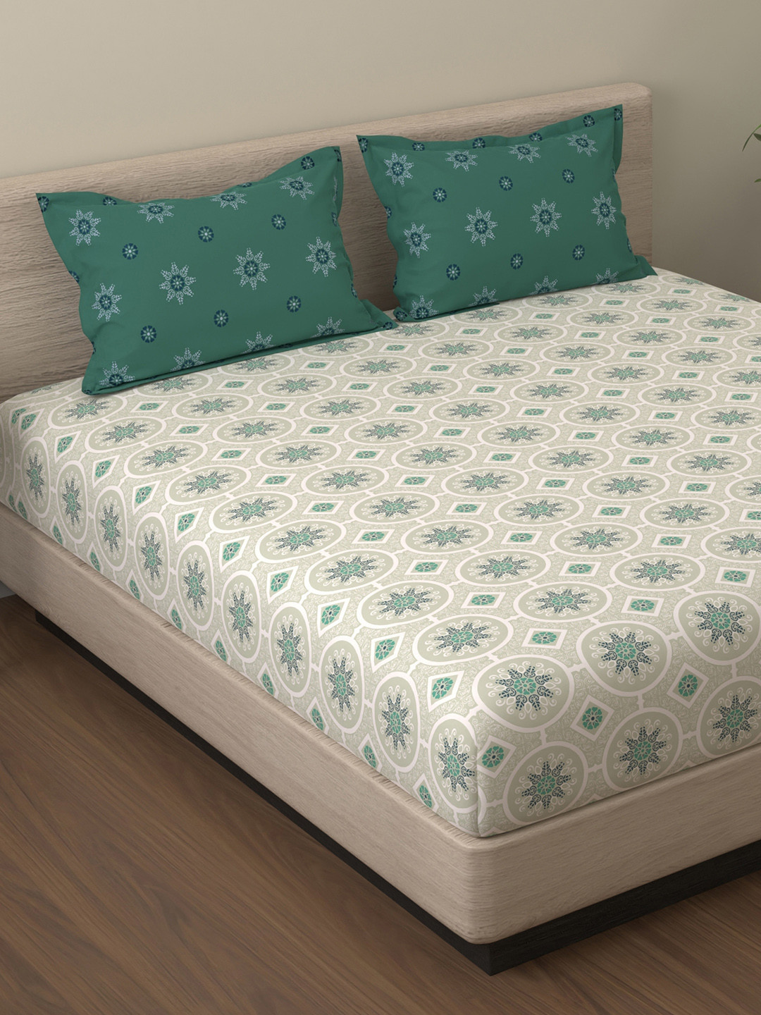 Huesland Green Floral Cotton 144 TC King Bedsheet with 2 Pillow Covers-68.58 x 43.18 cm