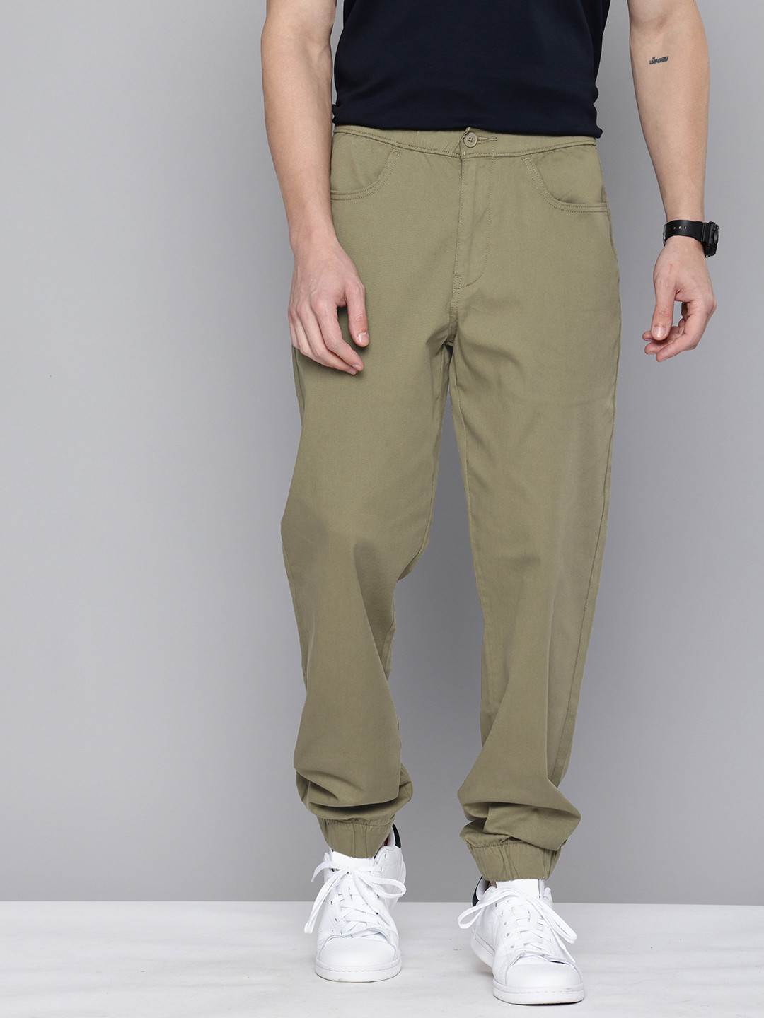 Levis Men Relaxed Fit Chino Joggers