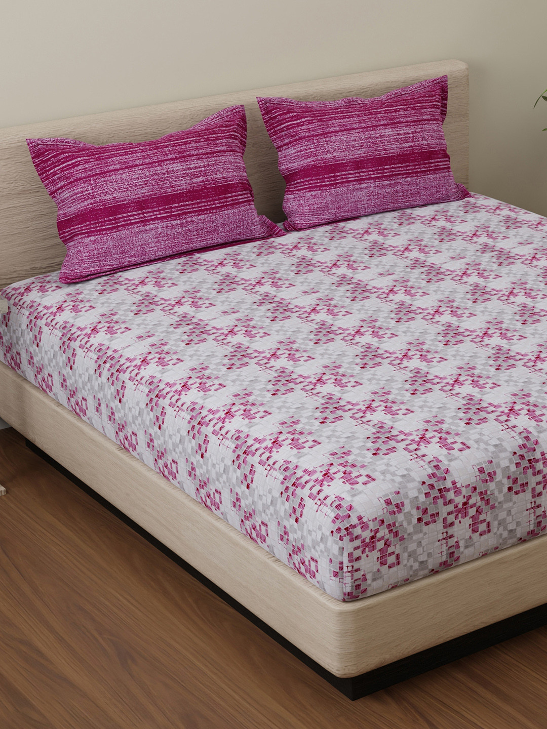 Huesland Burgundy & White Geometric 144 TC Cotton Queen Bedsheet Set-2.43 mx 2.23 m