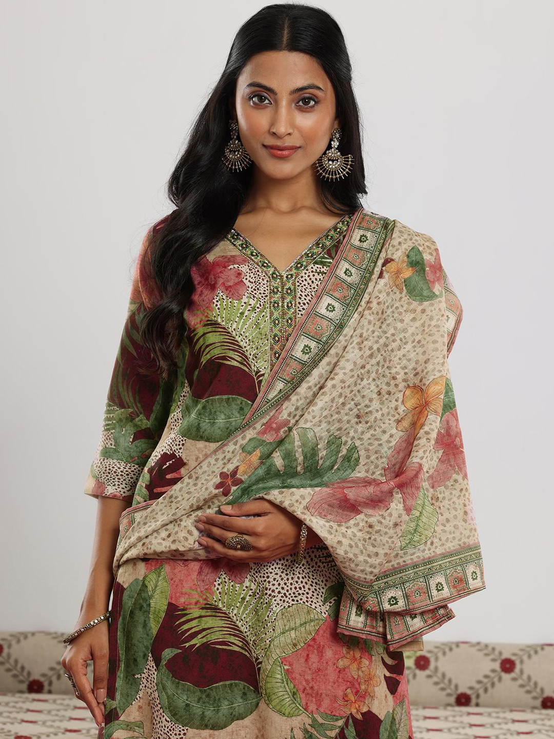 Libas Grren and Pink Floral Printed Beads and Stones Linen Kurta with Trouser & Dupatta