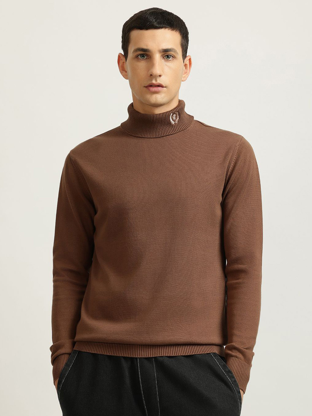 Iconic Men Turtle Neck Long Sleeves Pullover Sweater