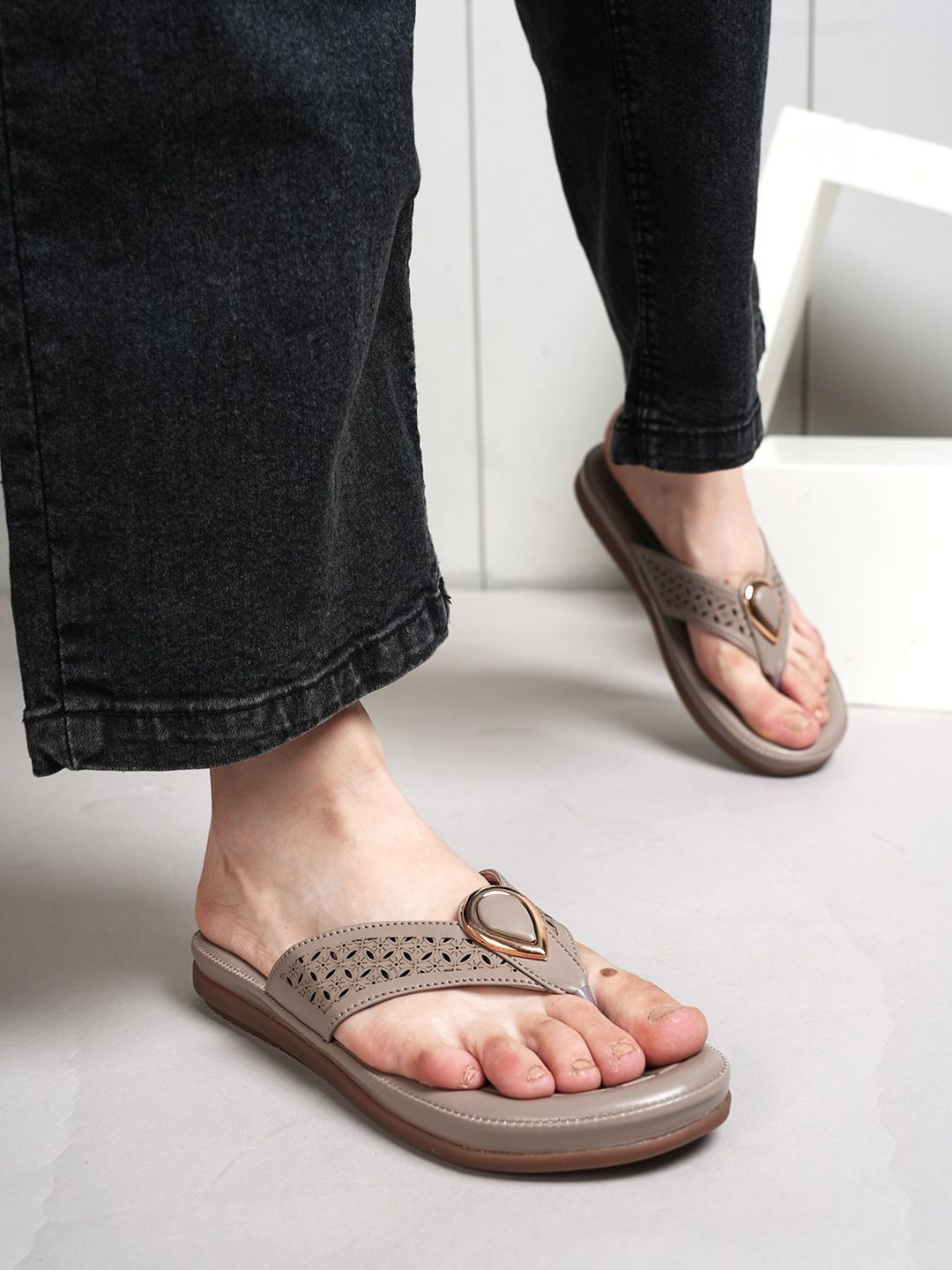 Mast & Harbour Women Textured T-Strap Flats with Laser Cuts