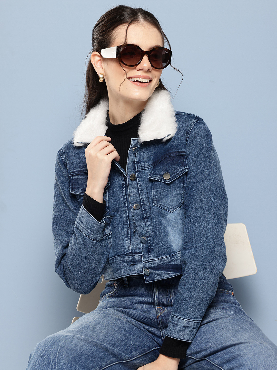 Aarika Washed Faux Fur Collar Detail Cropped Denim Jacket