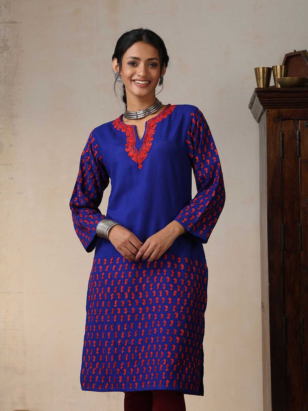 HOC Crafts Aari Woollen Straight Kurta