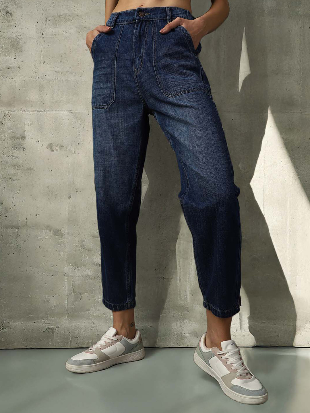 High Star Women  High-Rise Light Fade Mom Fit Jeans