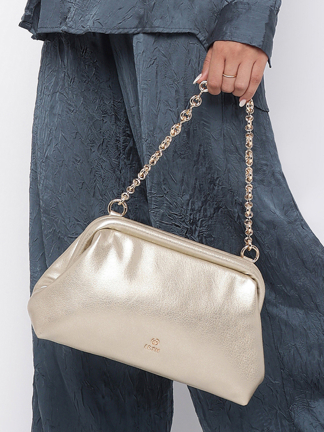 IRTH by House of Titan Tiana Box Clutch