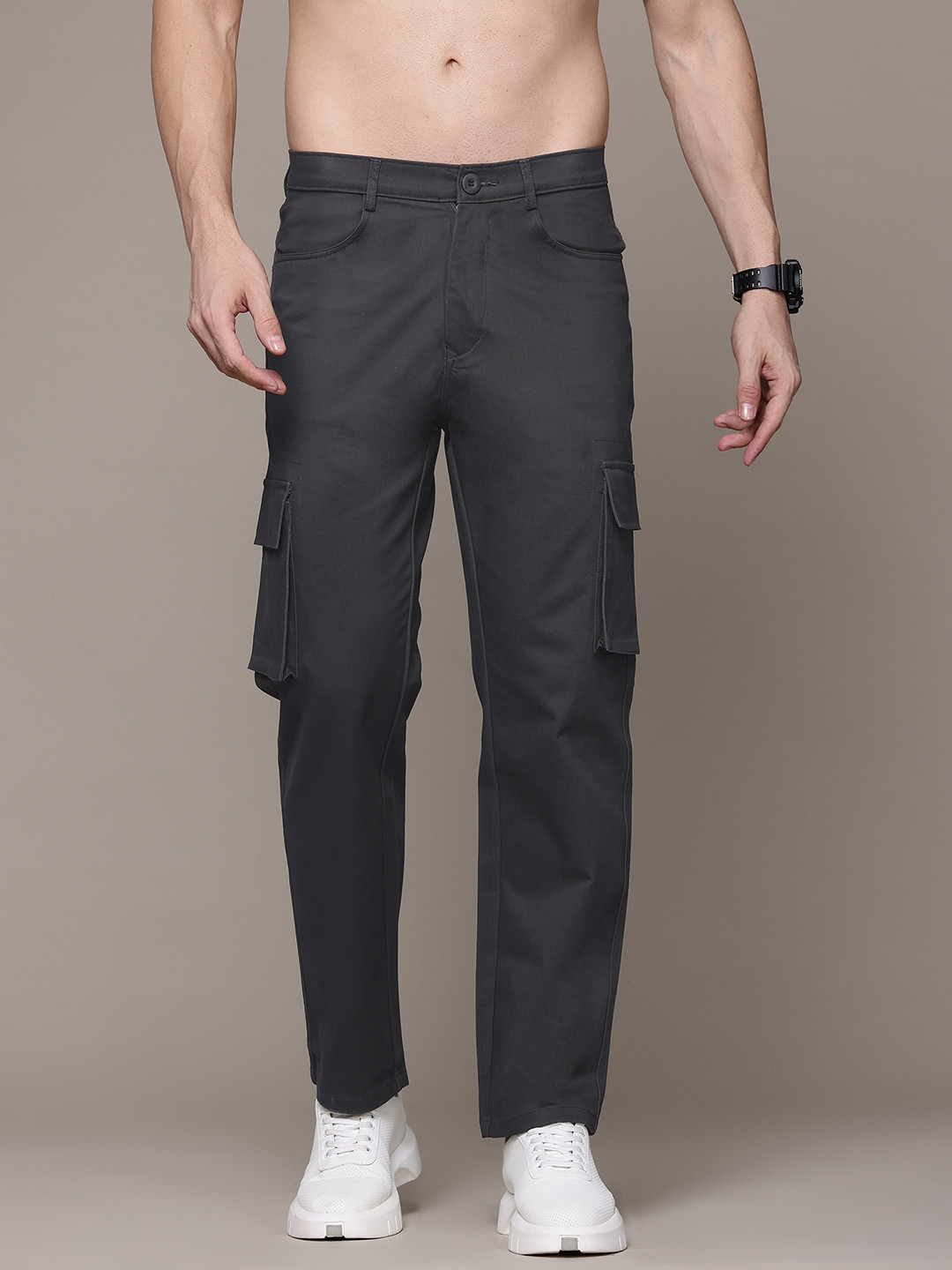 The Roadster Lifestyle Co. Men Relaxed Fit Cargo Trousers