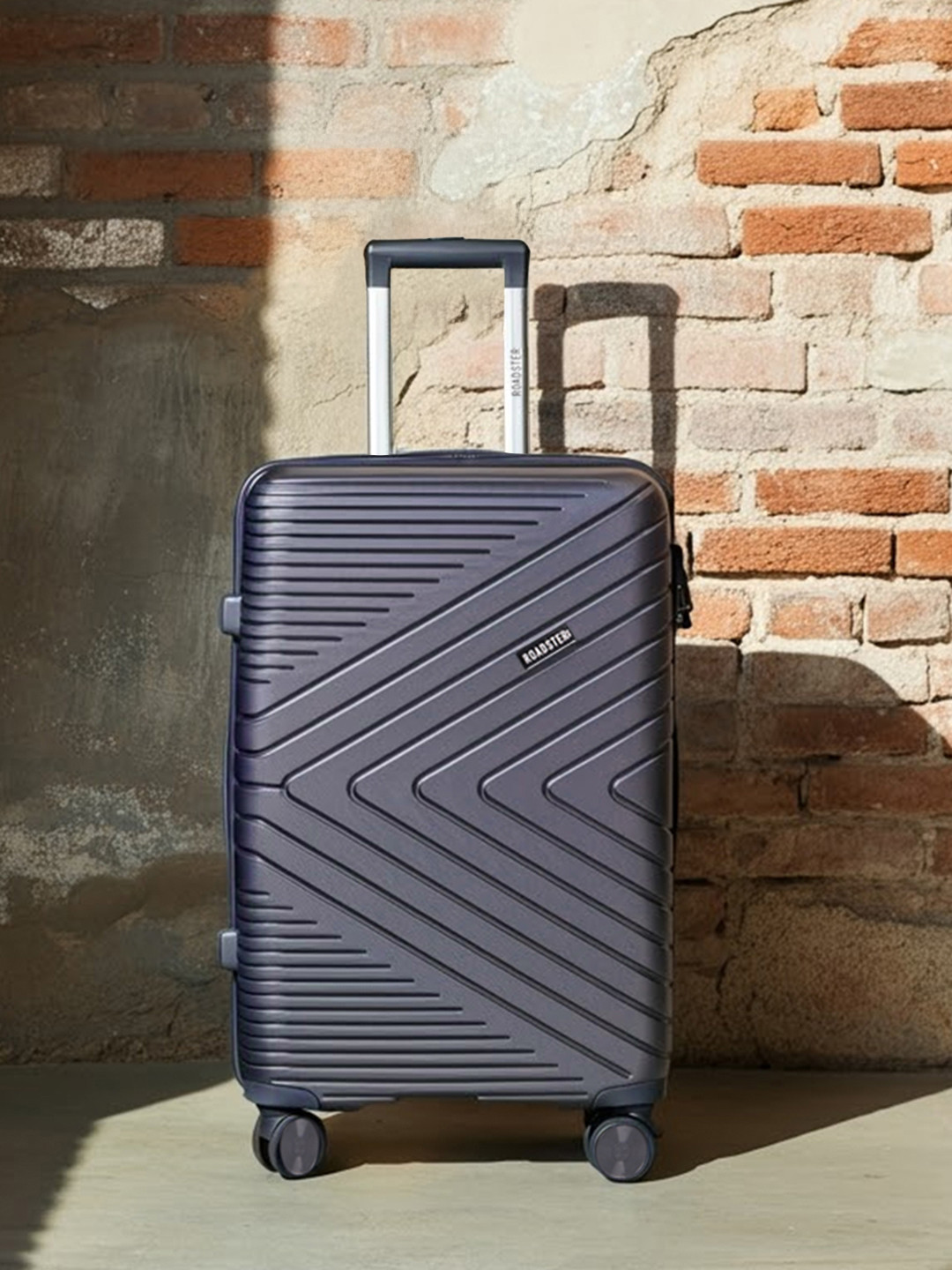 The Roadster Life Co. Textured Hard-Sided Medium Trolley Bag 74.93L