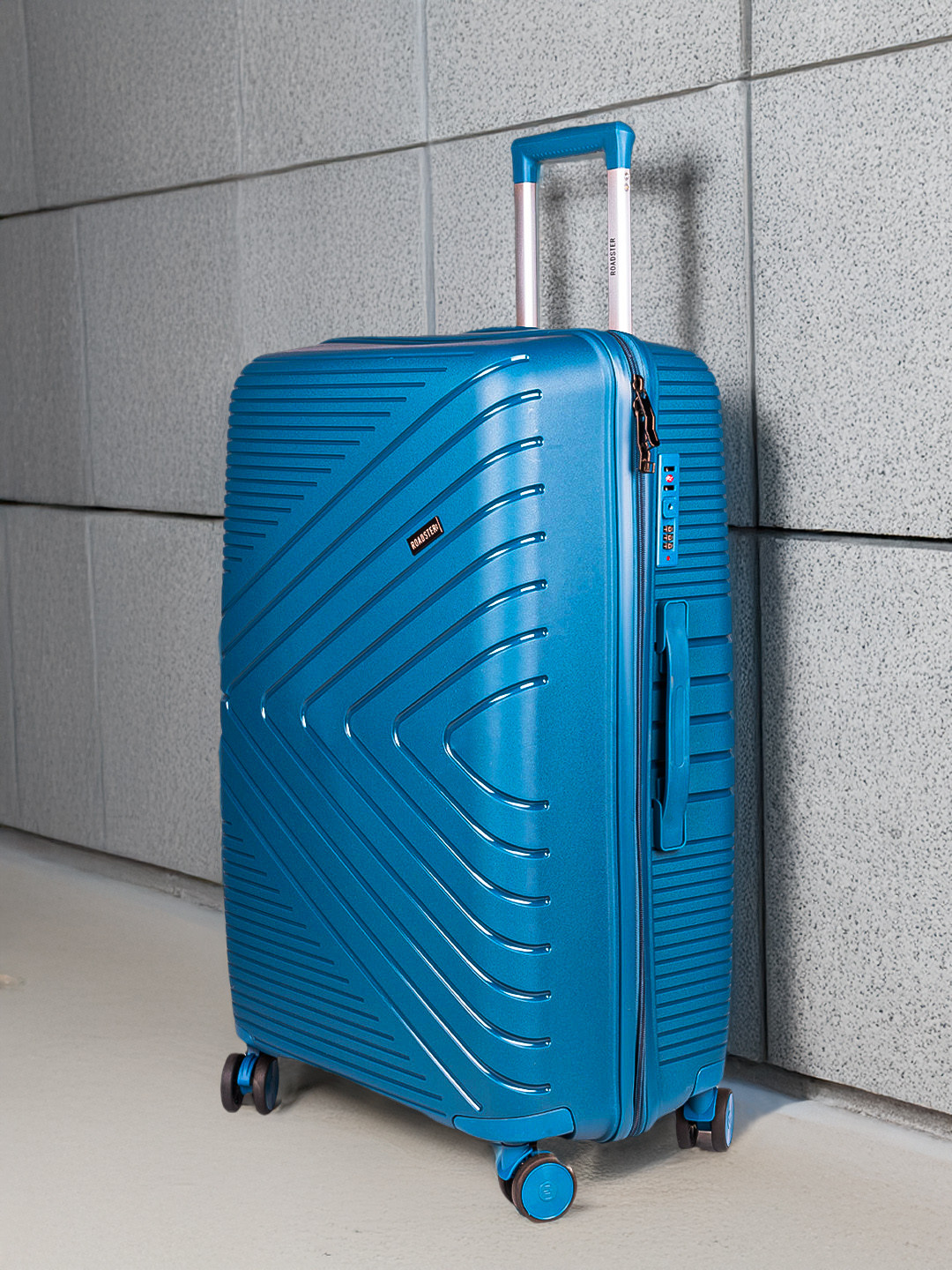 The Roadster Life Co. Textured Hard Sided Large Trolley Bag - 118.13 L