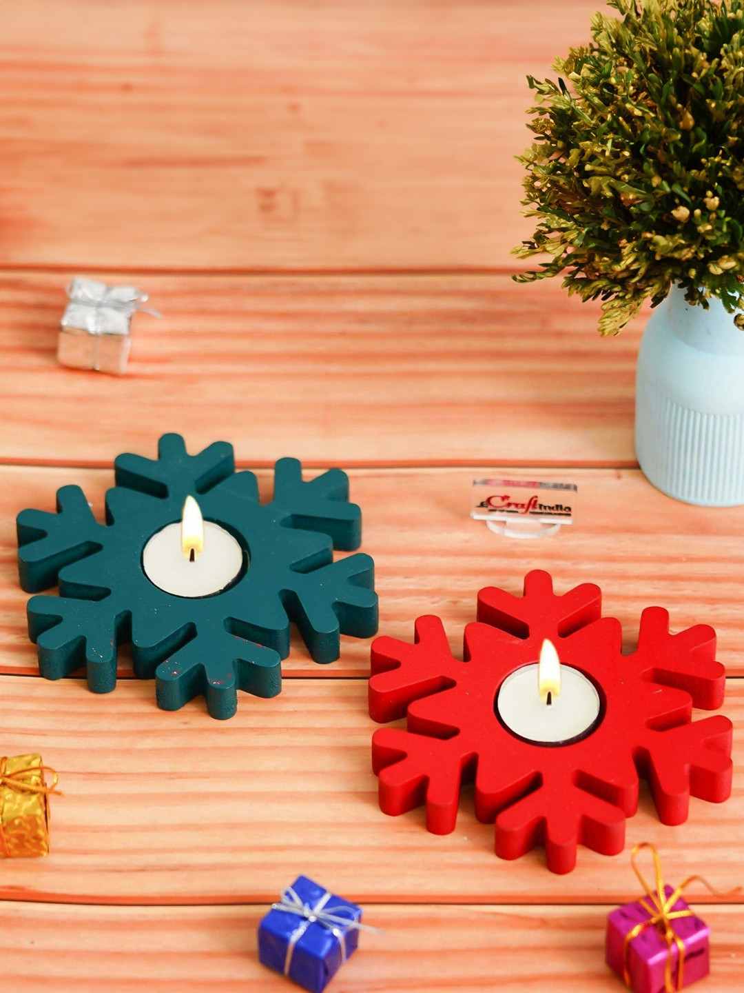 eCraftIndia Green & Red 2 Pieces Christmas Snowflake Decorative Tea Light Candle Holders