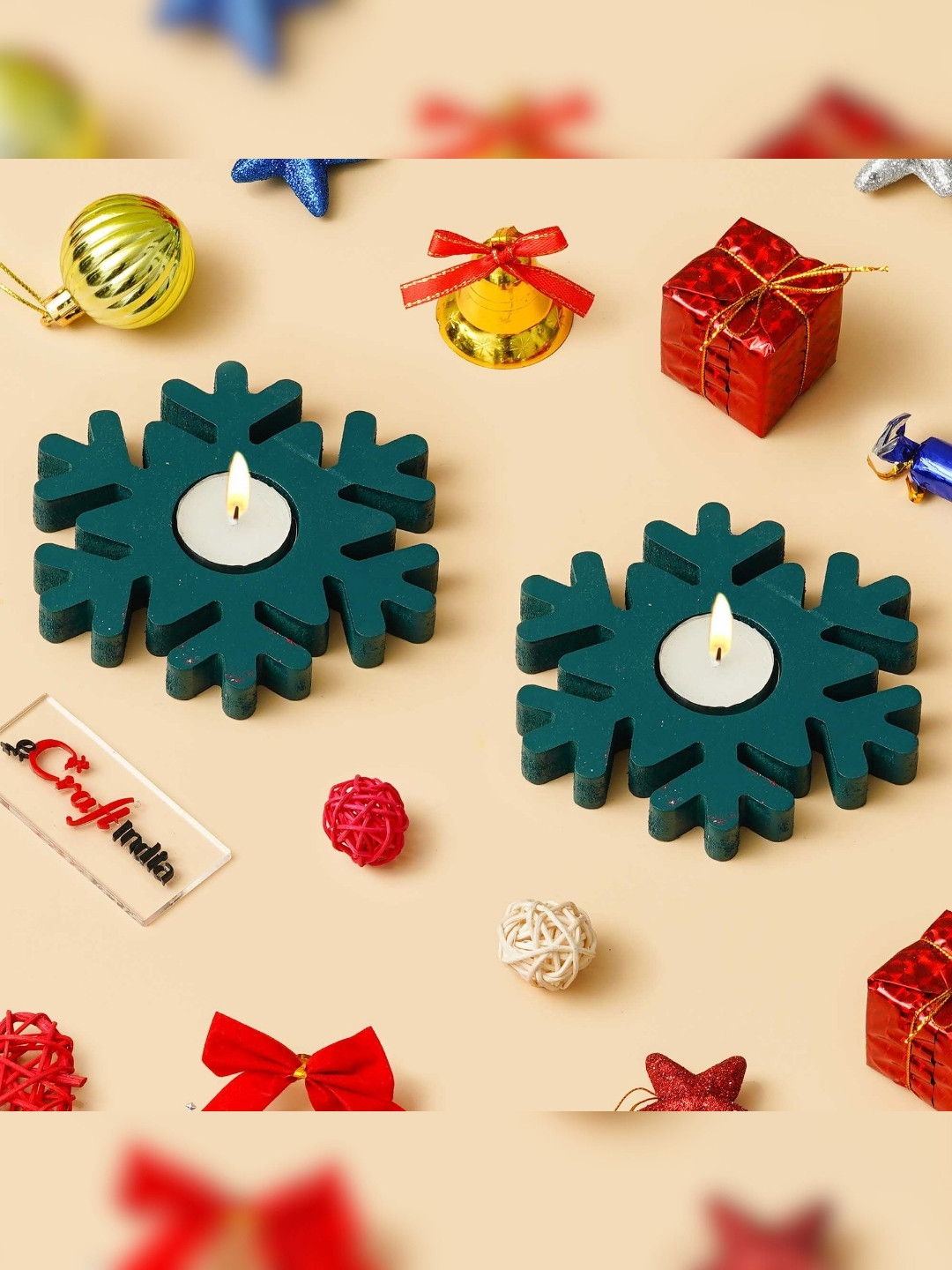 eCraftIndia Green 2 Pieces Wooden Christmas Snowflake Decorative Tea Light Candle Holders