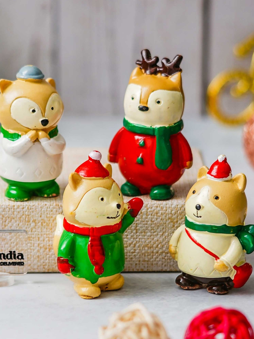 eCraftIndia 4 Pieces Green & Red Christmas Figurines