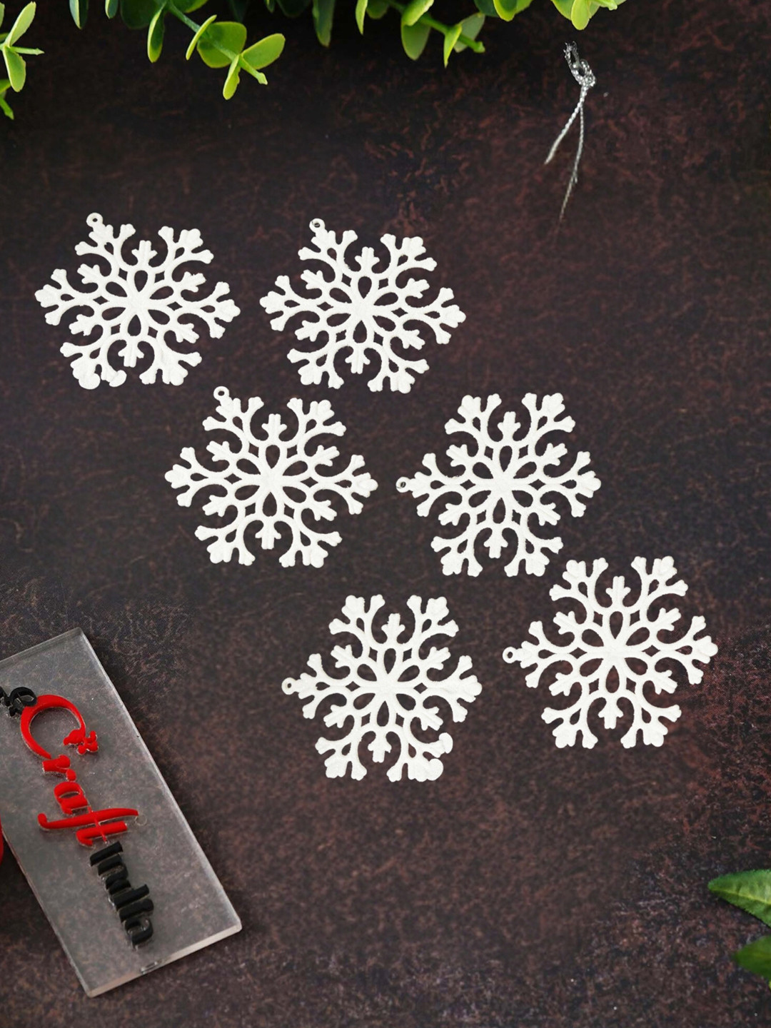 eCraftIndia White Christmas Tree Snowflakes