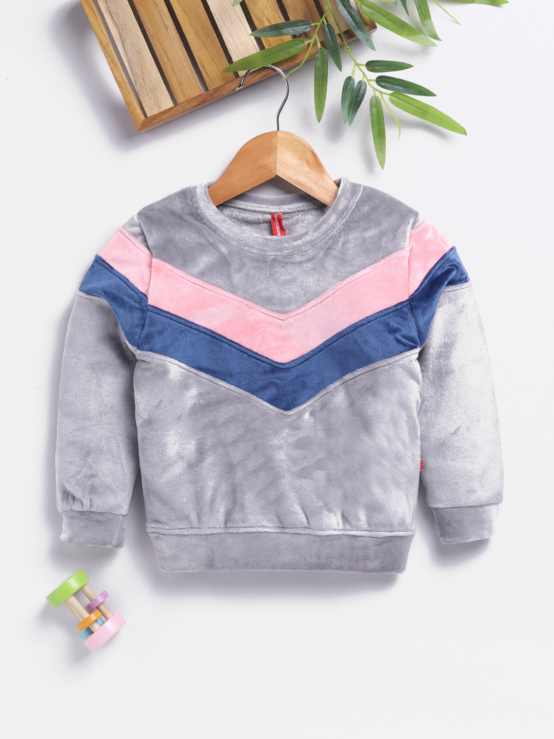 Here&Now X Game Begins Girls Shearing Fleece Striped Sweatshirt