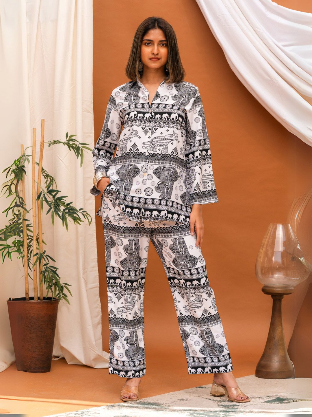 Svamsa Ethnic Motifs Printed Cotton Blend Casual Shirt & Trousers