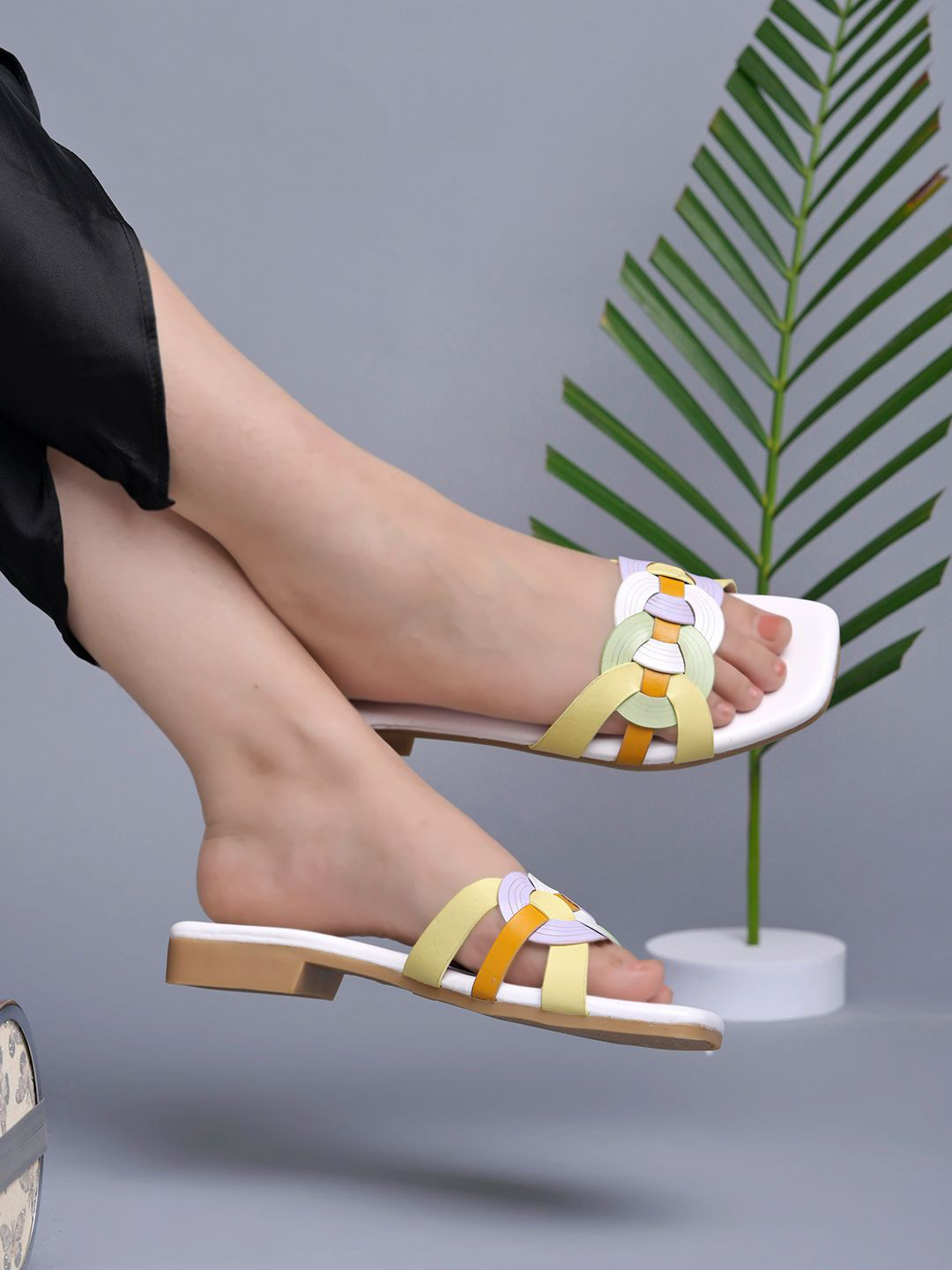 Shoetopia Girls One Toe Flats