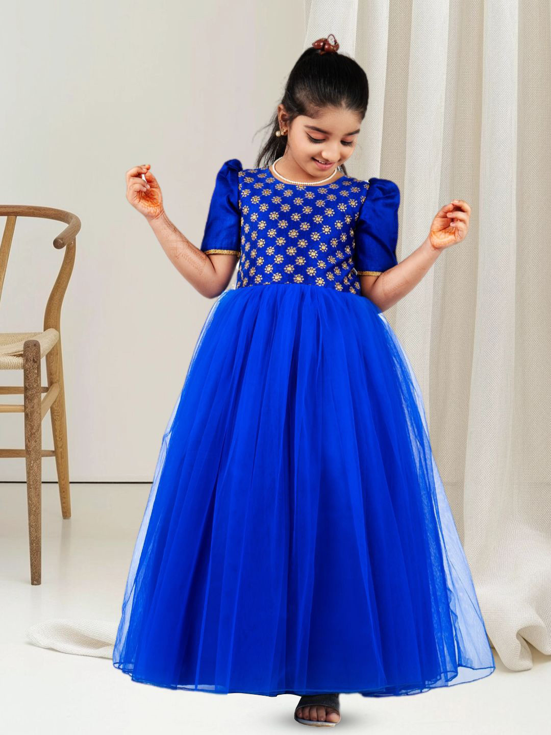 STANWELLS KIDS Girls Embroidered Puff Sleeve Net Fit & Flare Maxi Dress