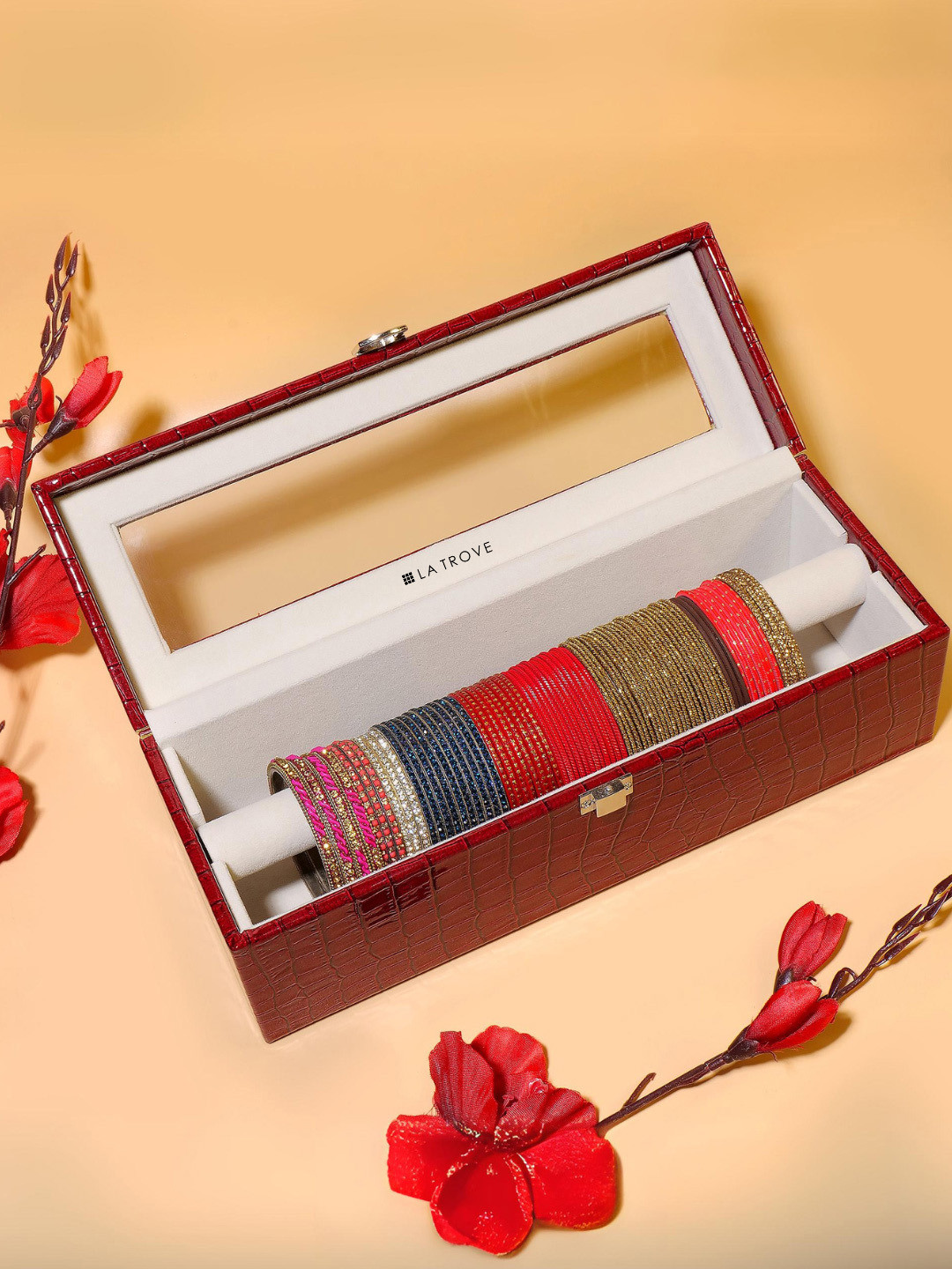 La Trove Single Rod Maroon Leather Bangle Box
