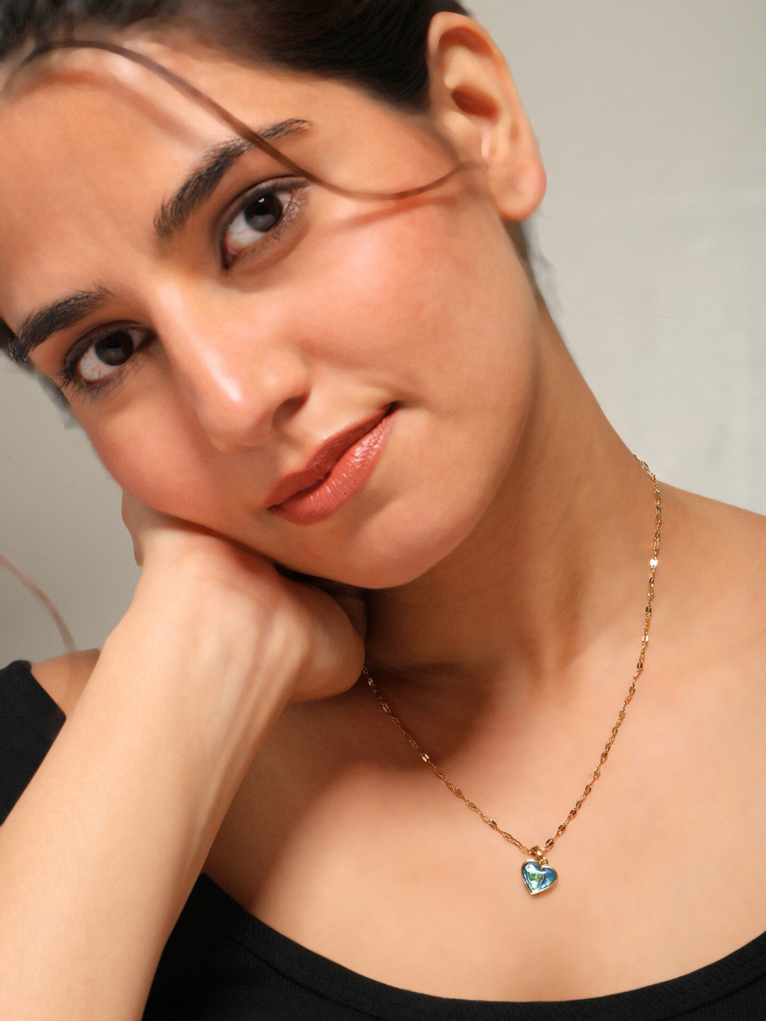 SALVE Stainless Steel Anti-Tarnish Heart Shaped Pendant with Chain