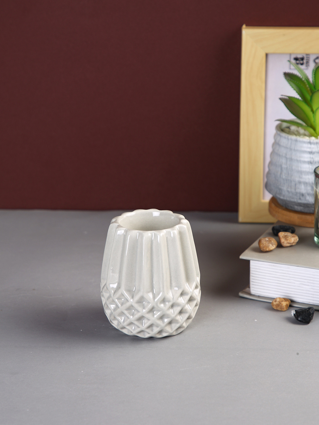 TAYHAA Grey Engraved Candle Holder