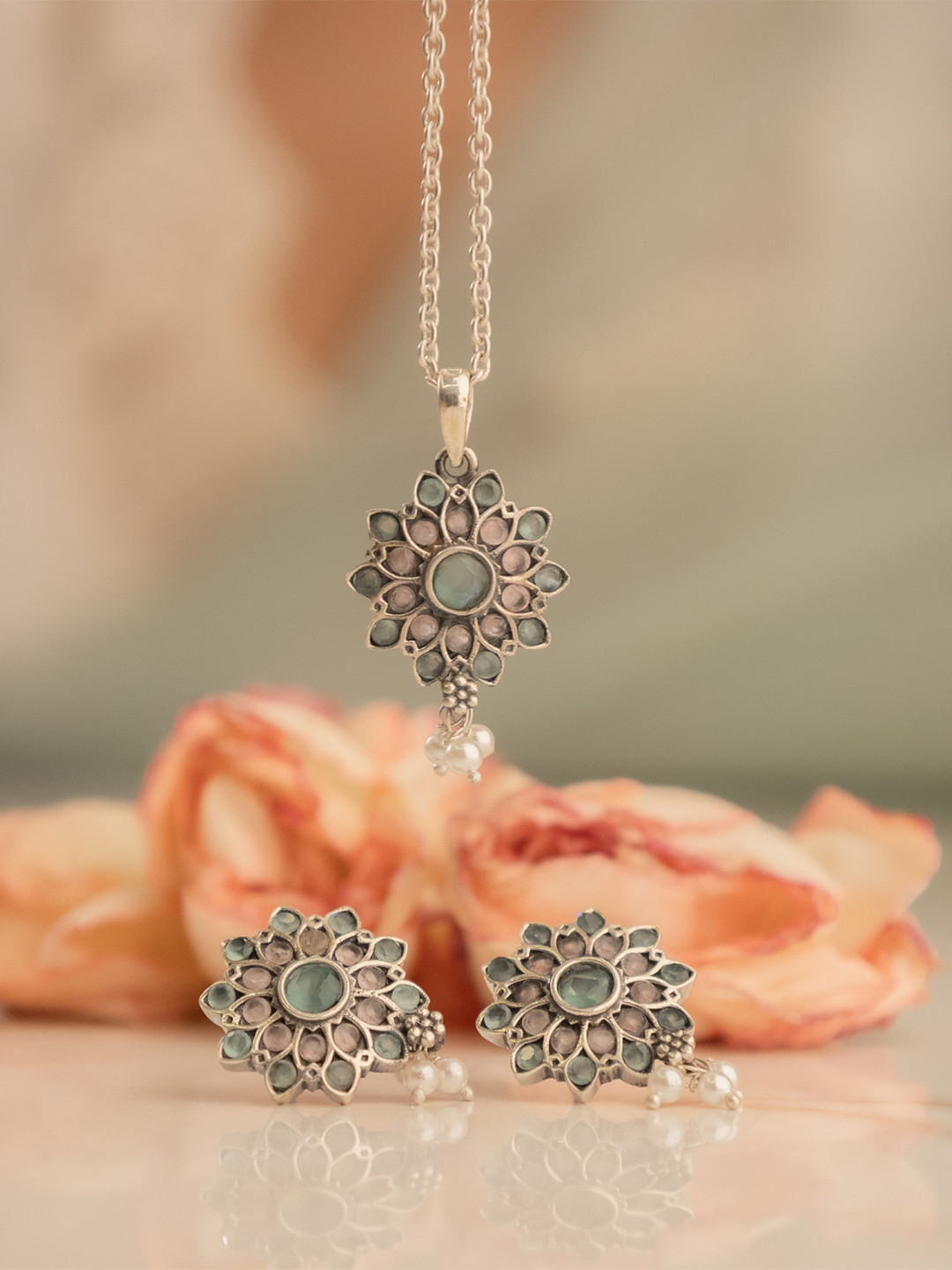 Shyle 925 Sterling Silver Stone Studded Jewellery Set