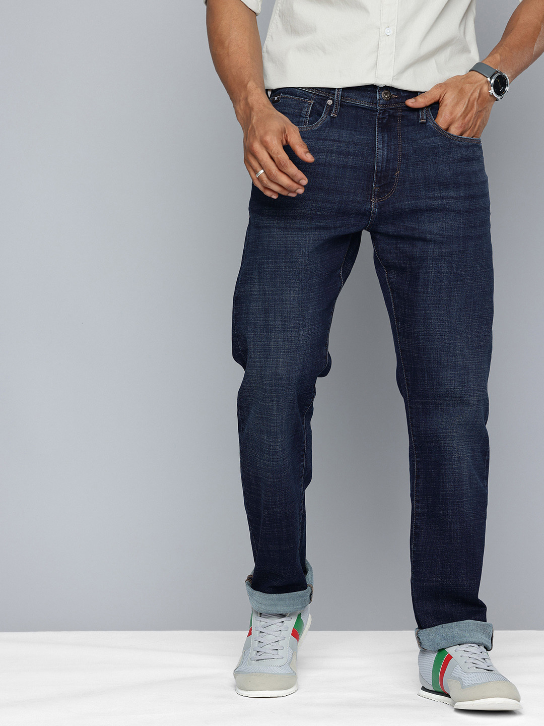 Flying Machine Men Jango Relax Straight Fit Light Fade Stretchable Jeans