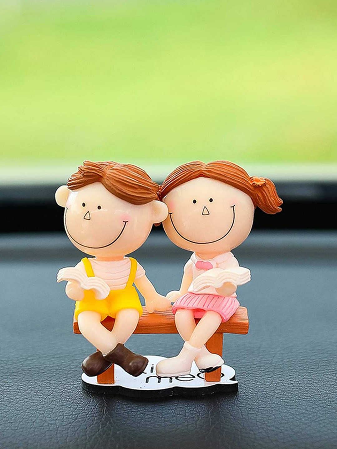 Spiaty Cute Cartoon Couple Beige Polyresin Glossy Living Room Small Showpiece - 2.2 Inches