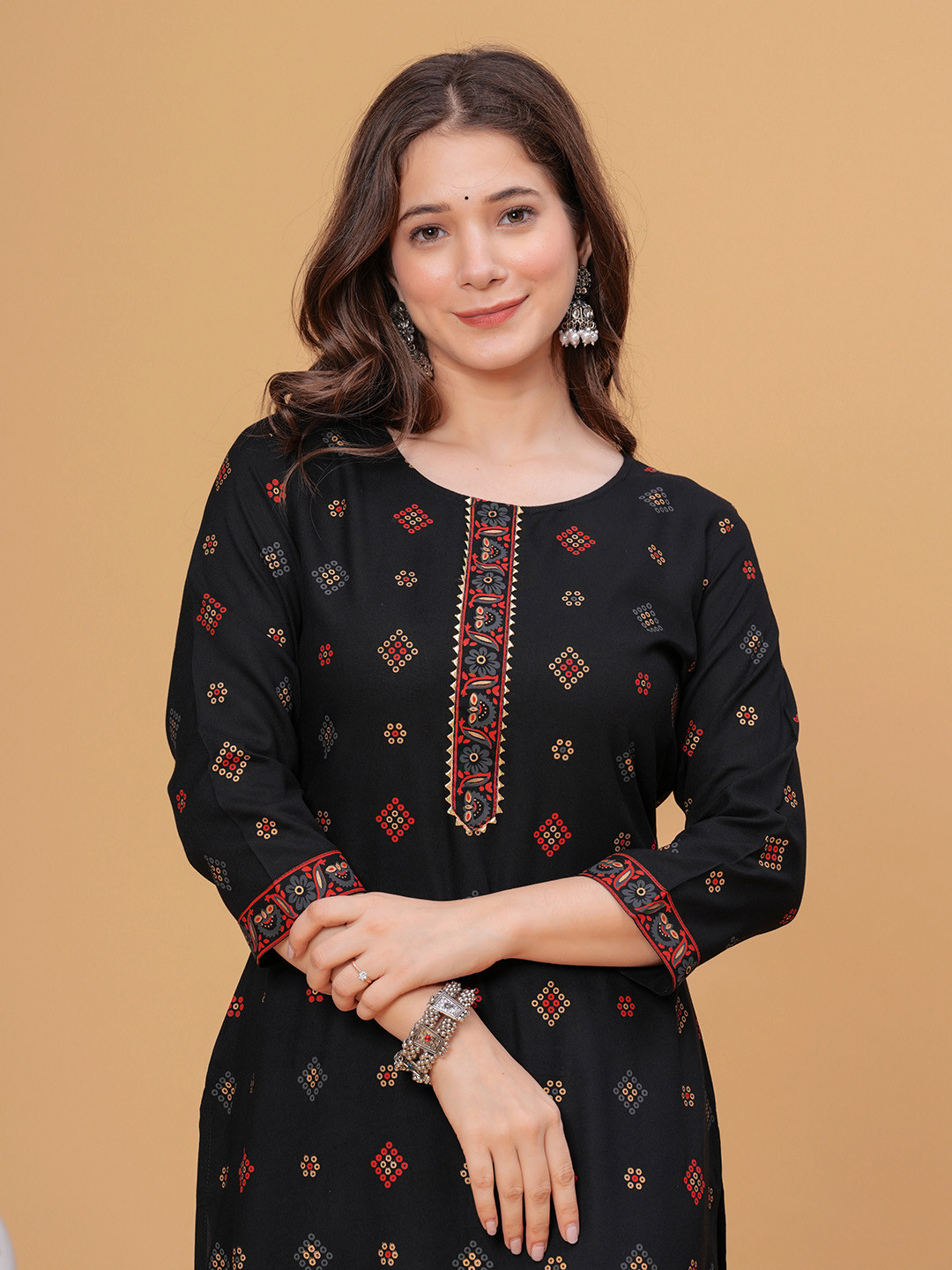 PURSHOTTAM WALA Floral Printed Gotta Patti Straight Kurta
