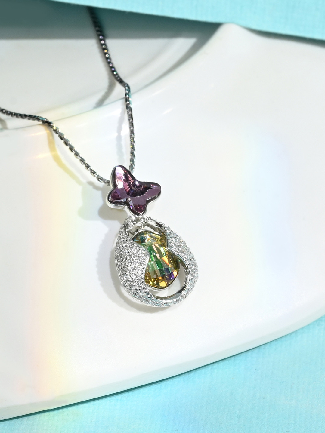 TOUCH925 925 Silver CZ Studded Square Butterfly Prism Pendant With Chain