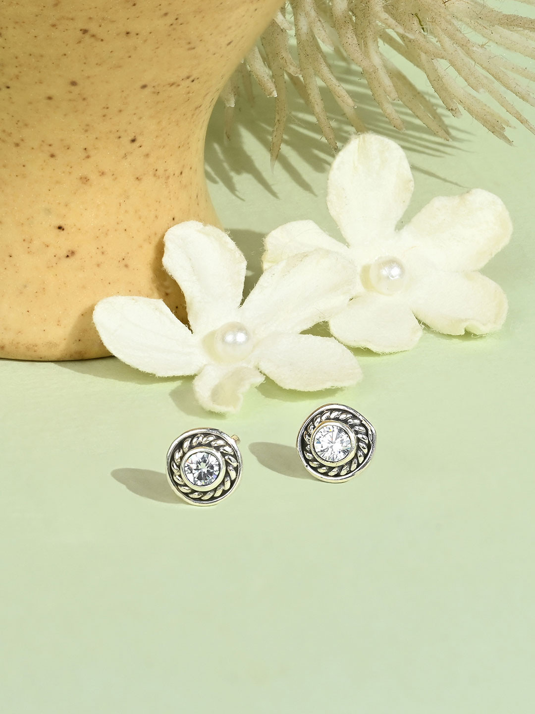 TOUCH925 925 Silver Sleek Circular Cubic Zirconia Stone Studded Studs