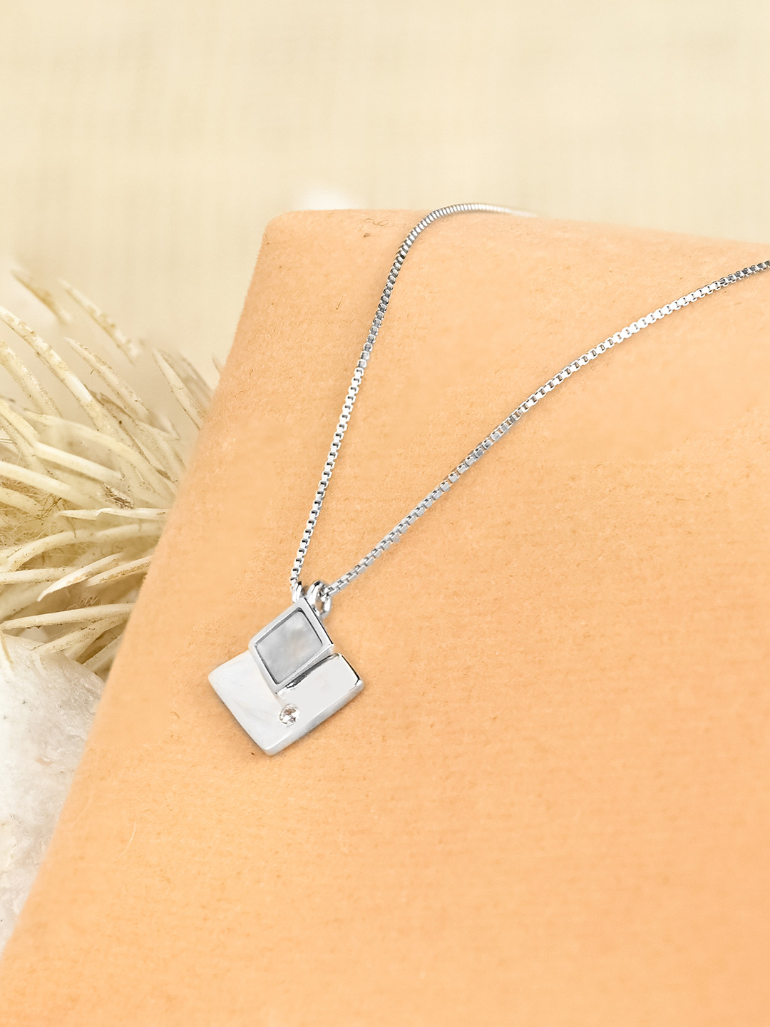 TOUCH925 925 Sterling Silver Stone Studded Overlapping Square Pendant