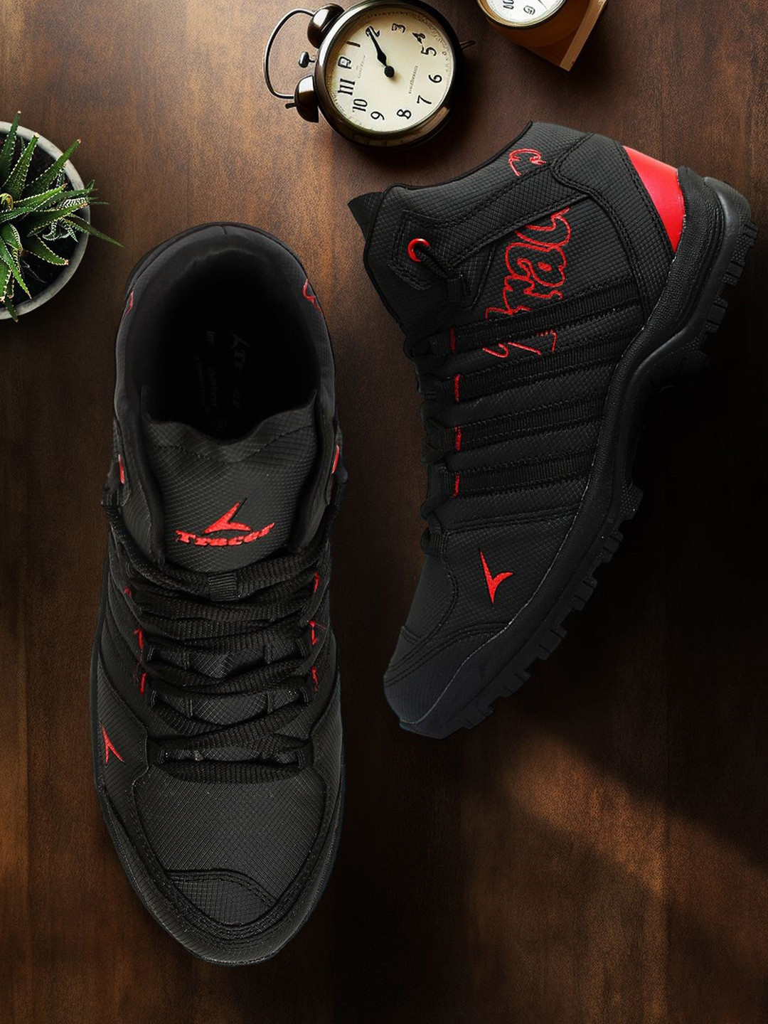 TRACER Men PU Slip-On Sneakers