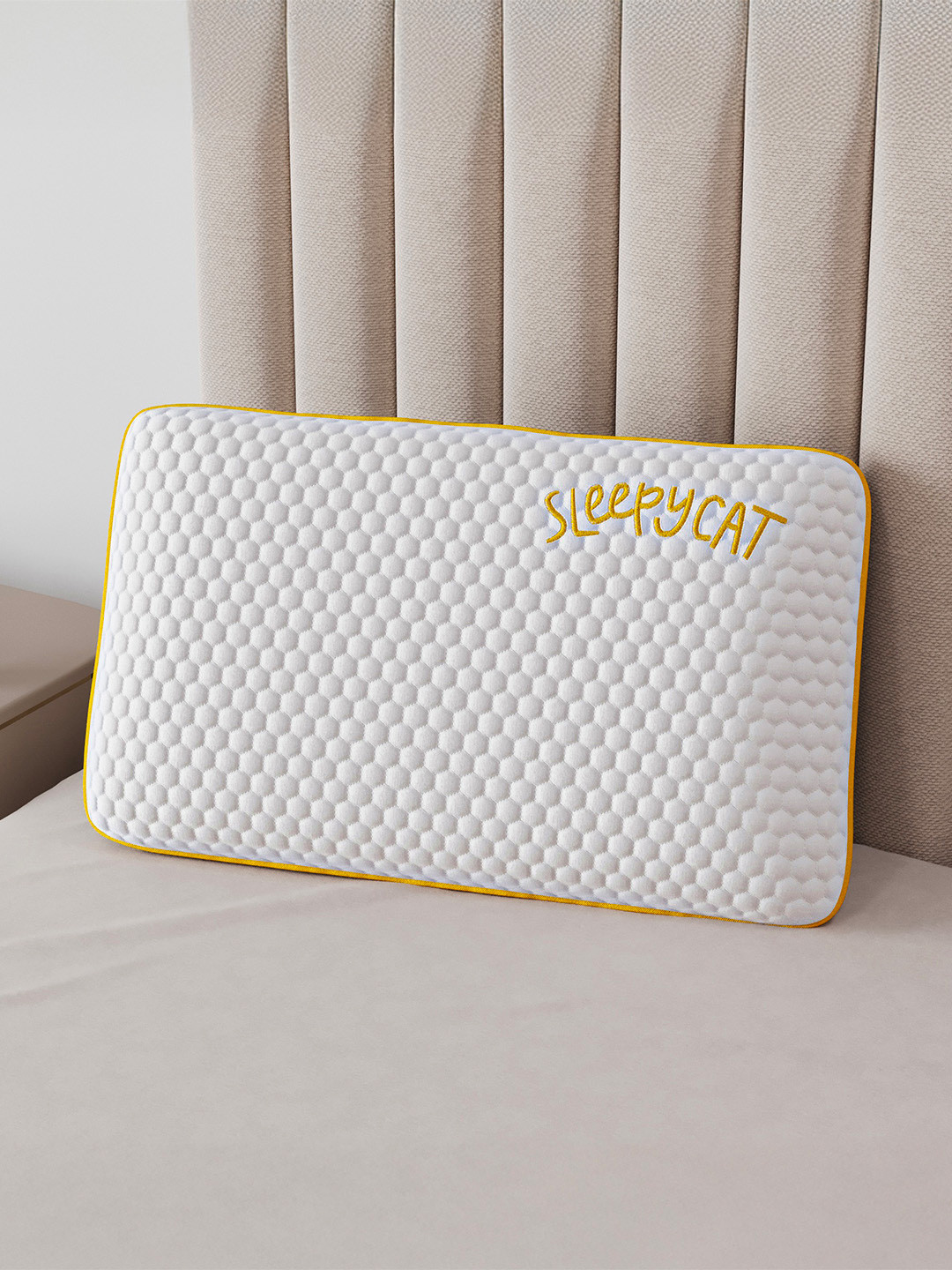 SleepyCat Marshmallow Pillow