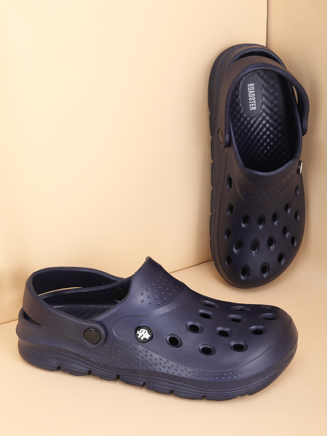 The Roadster Lifestyle Co Men Quick Fit Clogs