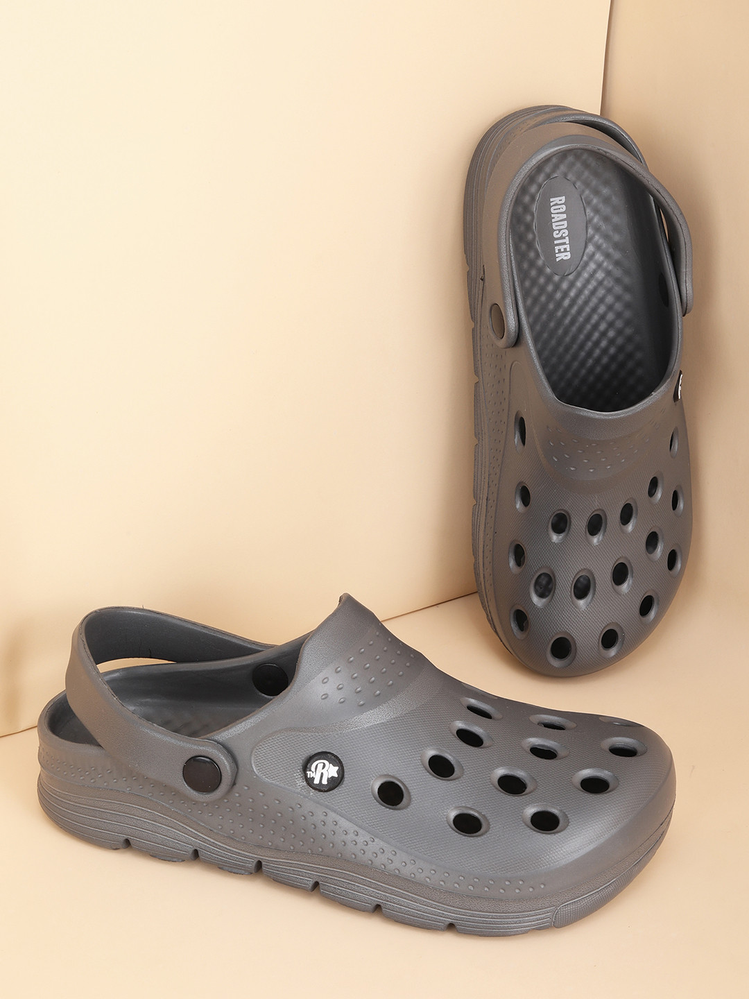 The Roadster Lifestyle Co Men Quick Fit Clogs