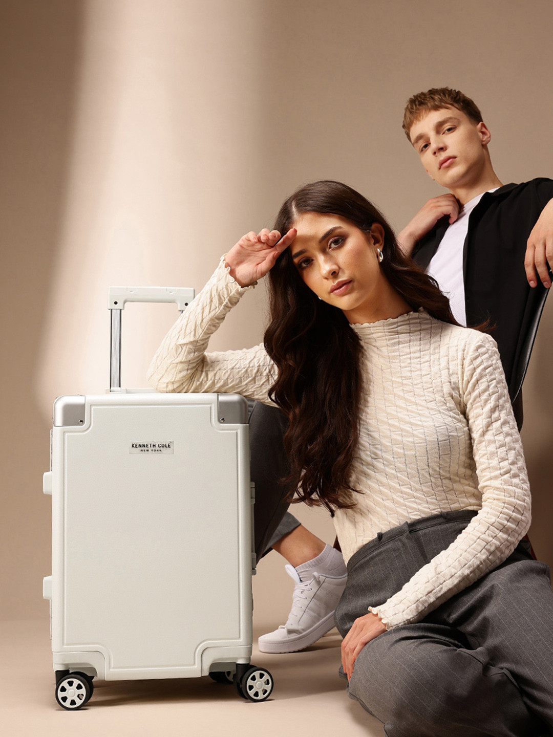 Kenneth Cole Kai Aluminium Frame 360 Degree 8 Wheel Hardside Cabin Trolley Bag - 45.54L