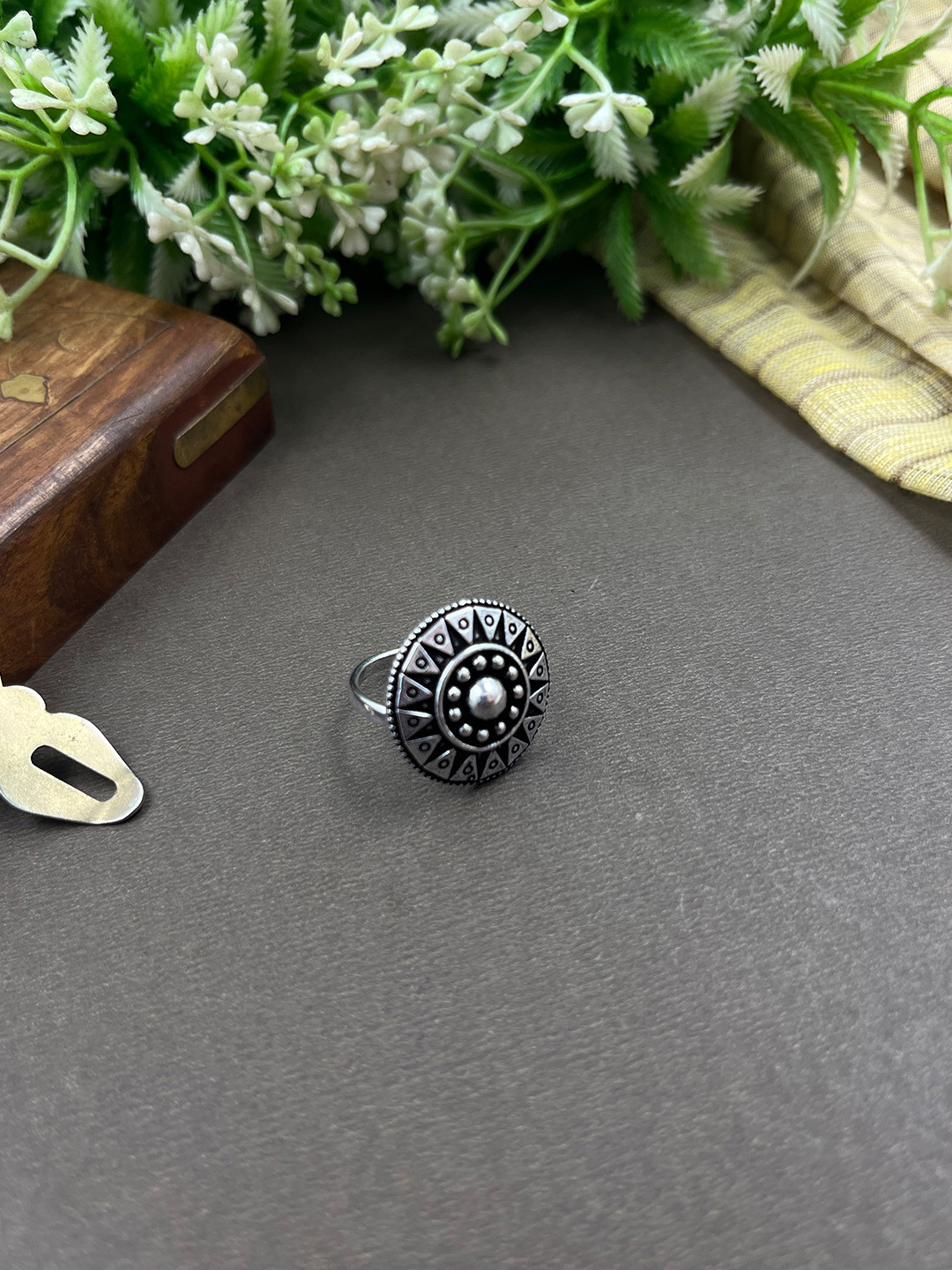 NAMAN ARTS Silver-Plated Oxidised Finger Ring