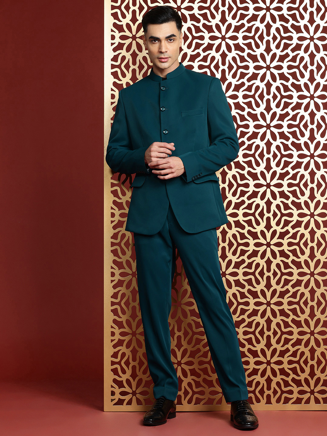 MANQ Men Slim Fit Bandhgala Suit