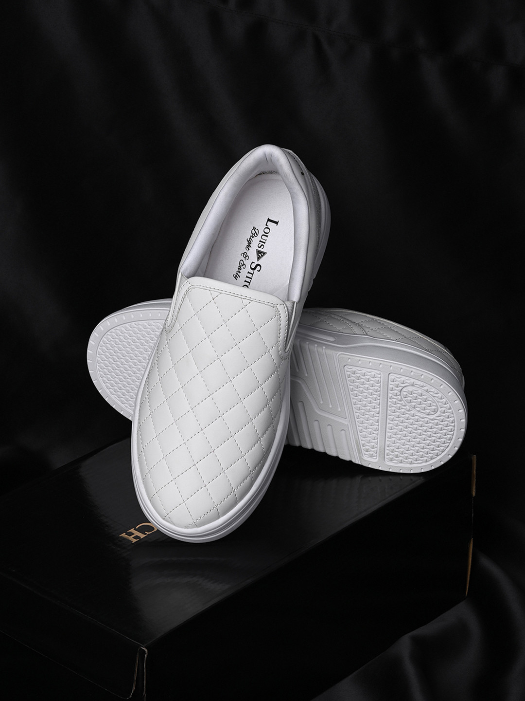 LOUIS STITCH Men Canadian White Casual Slip-On Lightweight Sneakers