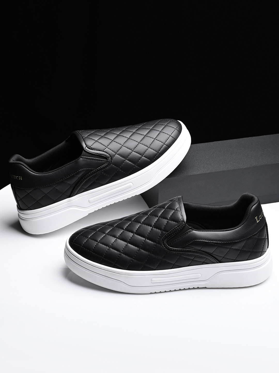 LOUIS STITCH Men Egptian Black Casual Slip-On Lightweight Sneakers