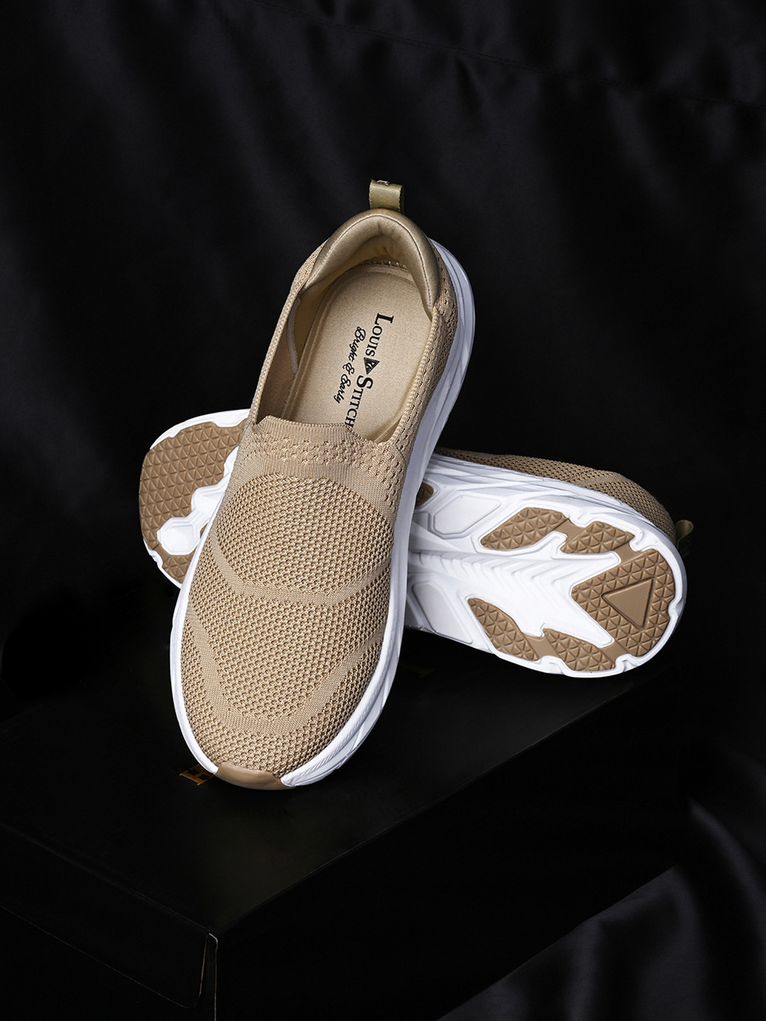 LOUIS STITCH Men Beige Casual Slip-On Fly Knit Sneakers