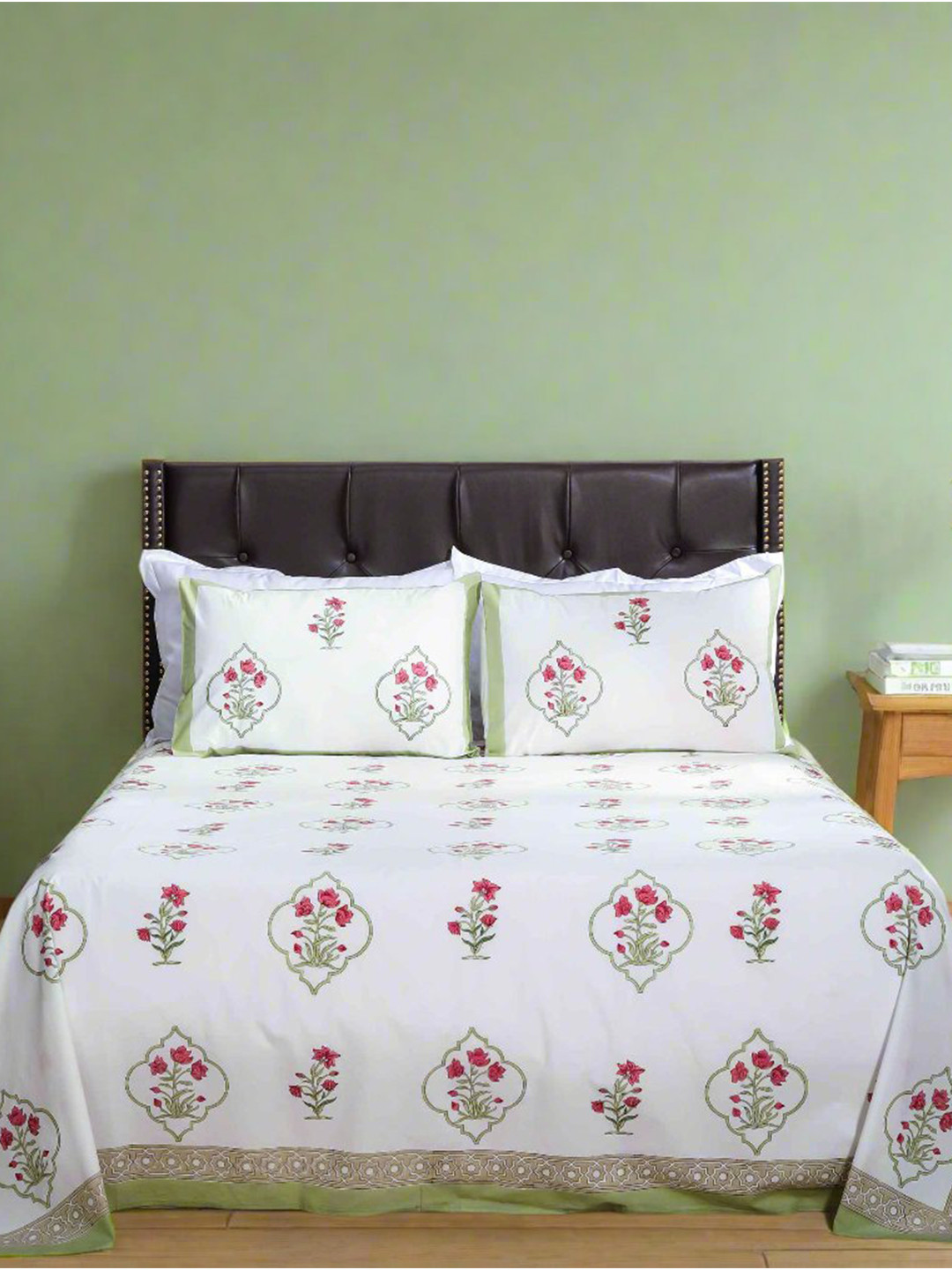 SHAHENAZ Farishta White Floral Cotton 220 TC Fitted Queen Fine Bedsheet with 2 Pillow Covers-20 x 28 inches