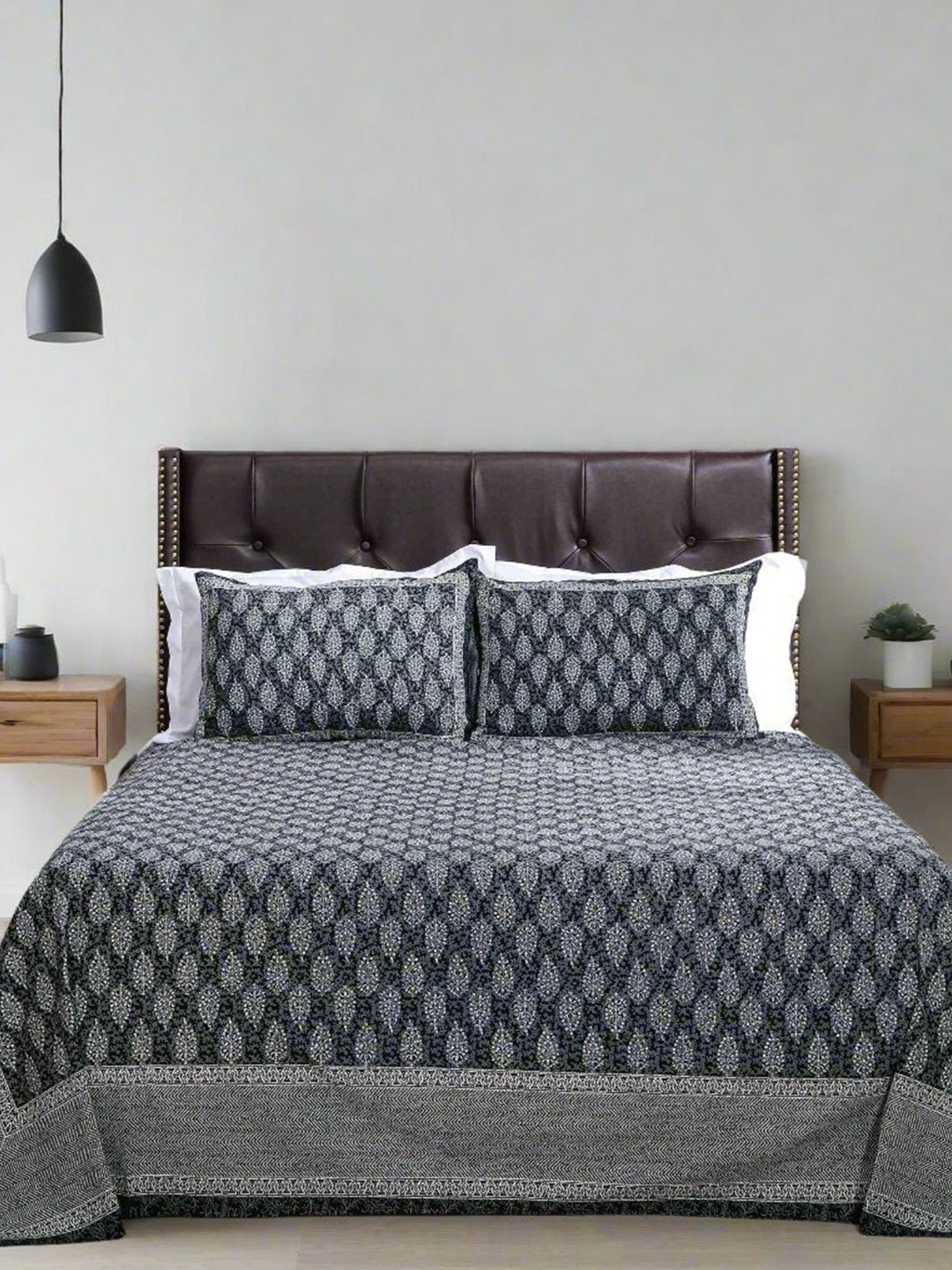 SHAHENAZ New Booti Black Floral Cotton 180 TC Queen Bedsheet with 2 Pillow Covers-20 x 28 inches