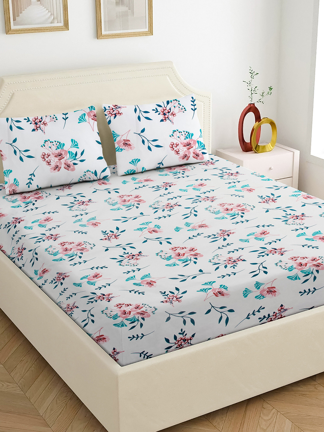 Star Weaves Pink Floral Polycotton Skin-Friendly 200 TC King Fine Bedsheet with 2 Pillow Covers-90 x 108 inches