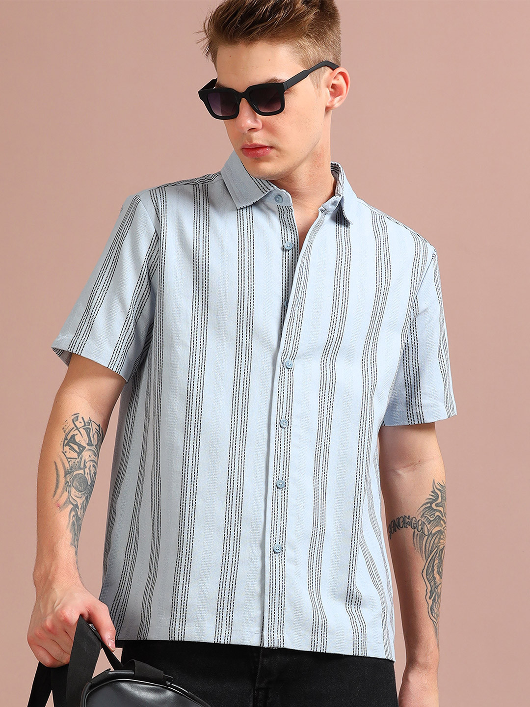 StitchX Men Half Sleeve Textured Striped Cutaway Collar Casual Shirt