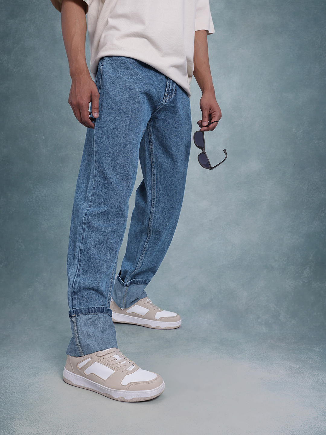 The Roadster Life Co. Men Mid-Rise Pure Cotton Straight Fit Light Fade Jeans