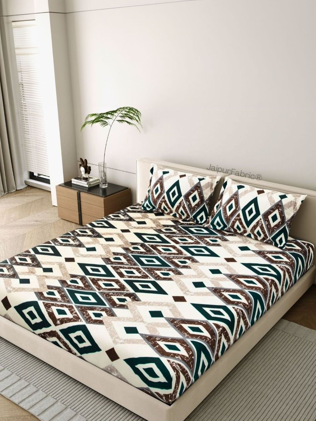 JAIPUR FABRIC Black Geometric 150 TC Woolen King Bedsheet Set-2.28 m x 1.52 m