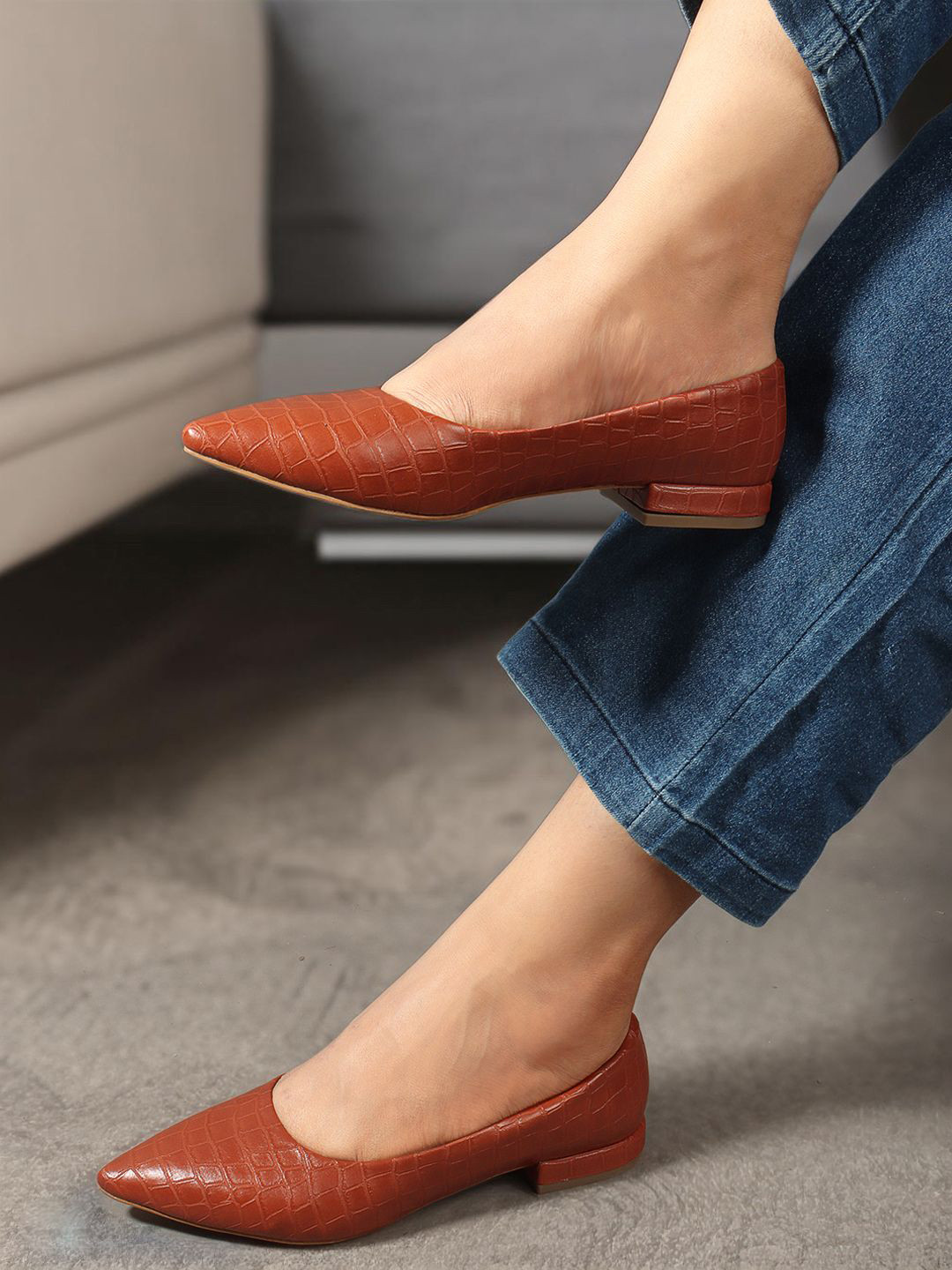 Lavie Textured Flatform Sandals