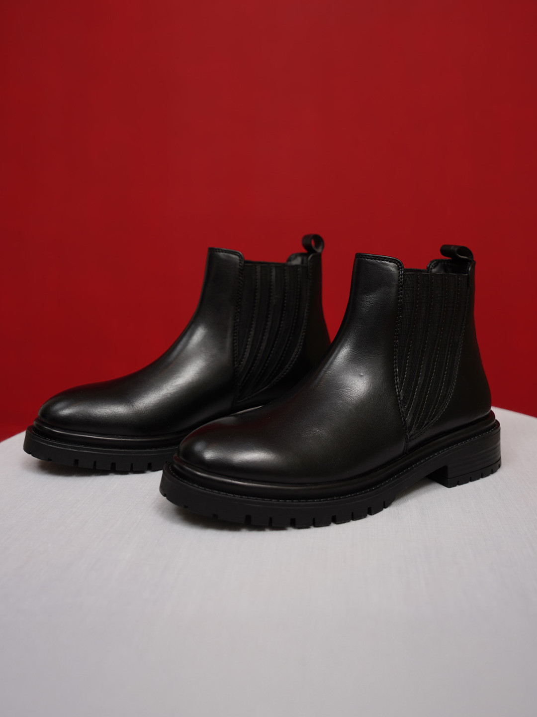 MICHAEL ANGELO Women Chelsea Boots